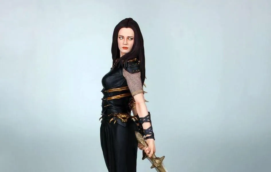 300: Rise of an Empire - Artemisia 18" Statue by Gentle Giant Porcelain Doll Manga Character