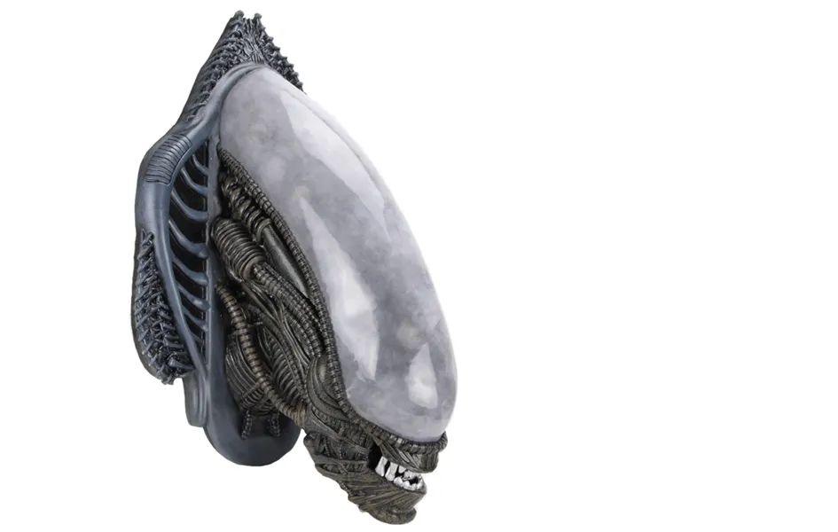 Flying Pose Alien - Xenomorph Trophy Plaque