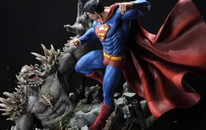 Superman vs Doomsday - DC Comics - REGULAR Historical Figure Anime Model