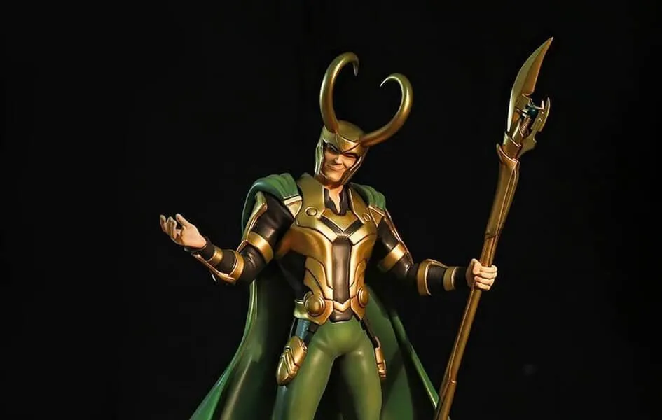 Vintage Toy Inclusive Toy Avengers Assemble LOKI 1/6 Scale Statue  by HMO & XM STUDIOS