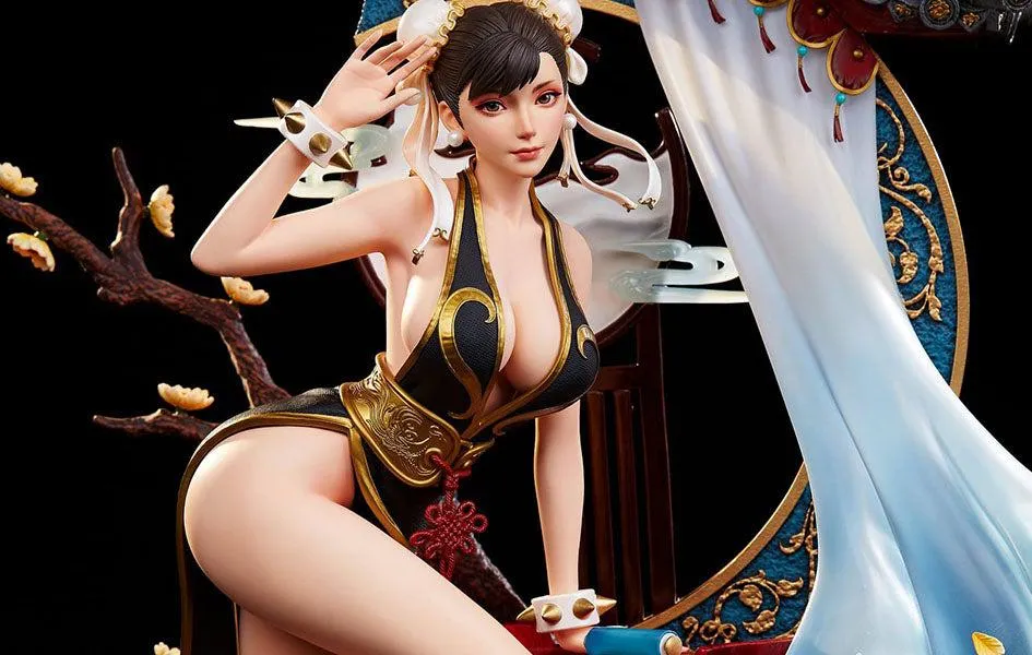 Chun Li 1/4 Scale Statue - Crystal Series - Black Version Protective Case