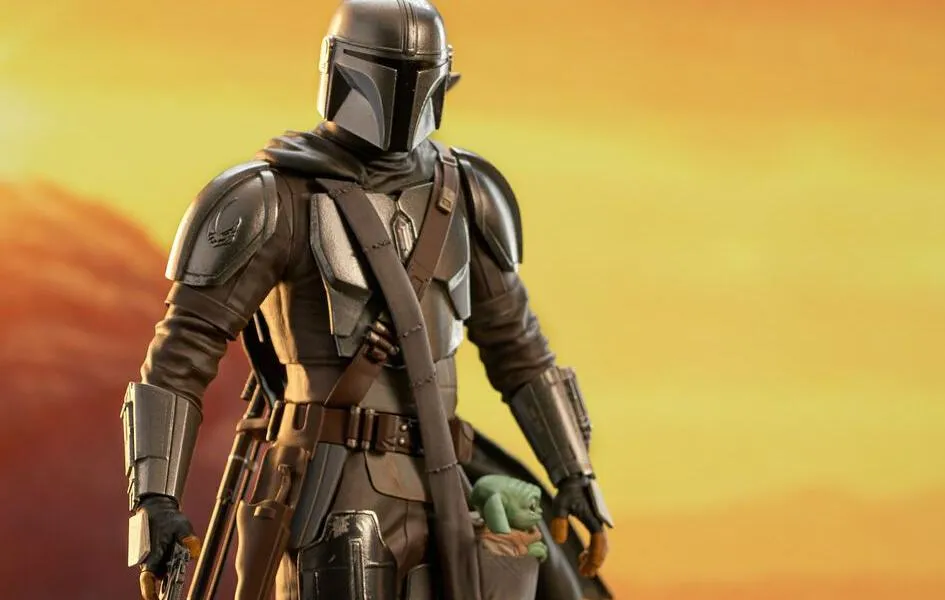 The Mandalorian with Child 1/7 Scale Statue Modern Art Year Round