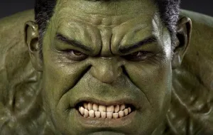 Avengers: Infinity War - Hulk Lifesize Bust Gallery Art