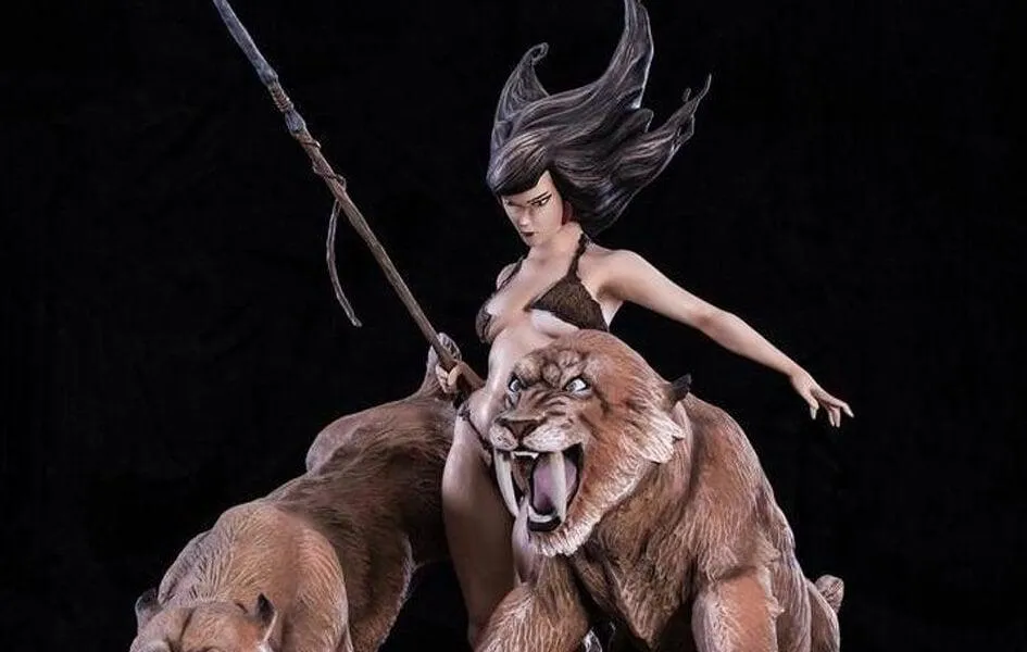 Frazetta HUNTRESS 1/4 Scale Statue by ARH Studios Small Space PVC Sculpture