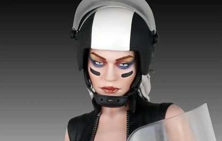 Designer Object Customizable Toy Honey Trap - Derby 1:4 Scale Statue by Gentle Giant