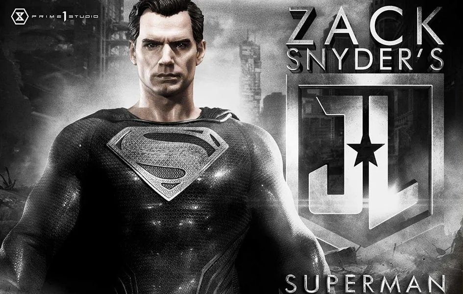 Justice League: Superman Black Suit Statue Posable Model