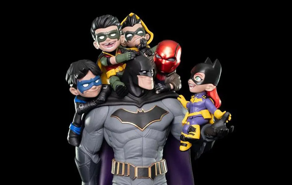 Batman Family Q-Master Diorama Statue Ship Figure