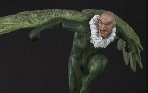 Vulture 1/4 Scale Statue Toy Figurine