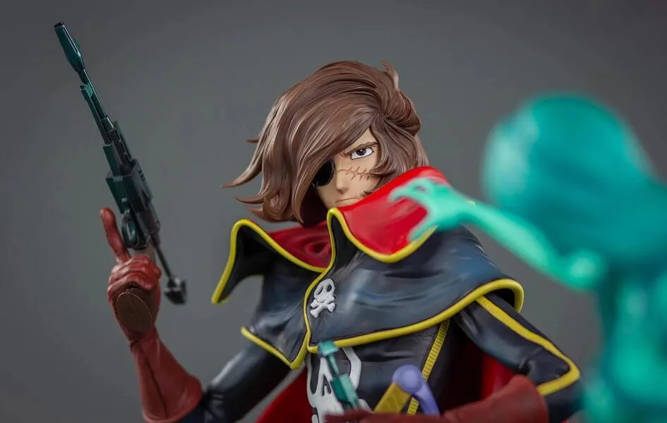 Space Pirate Captain Harlock 1/6 Scale Statue Samurai Figure