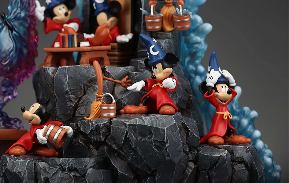 Fantasy Collectible Collectible Showcase Fantasia Statue