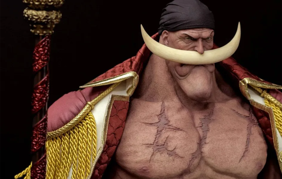 One Piece - Whitebeard Hyperreal Statue Action Pose