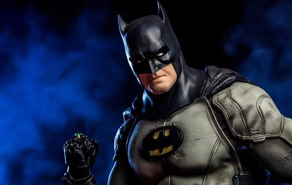 Batman (by Ivan Reis - Blue Ver.) Prime Scale 1/3 Sculpture Art Augmented reality