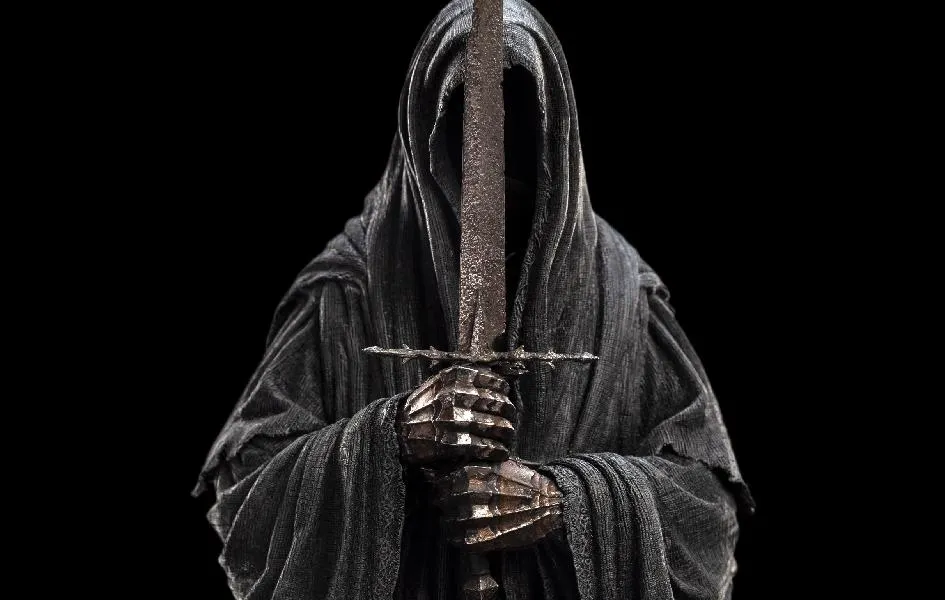 RINGWRAITH OF MORDOR STATUE Evergreen Product Forest Animal