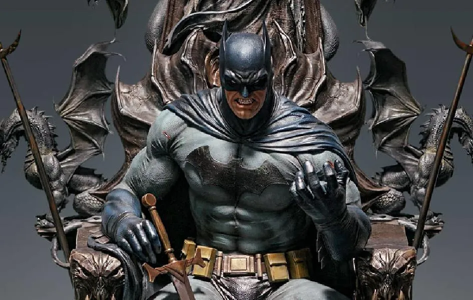 Premium item Christmas Ornament Batman on Throne PREMIUM 1/4 Scale Statue