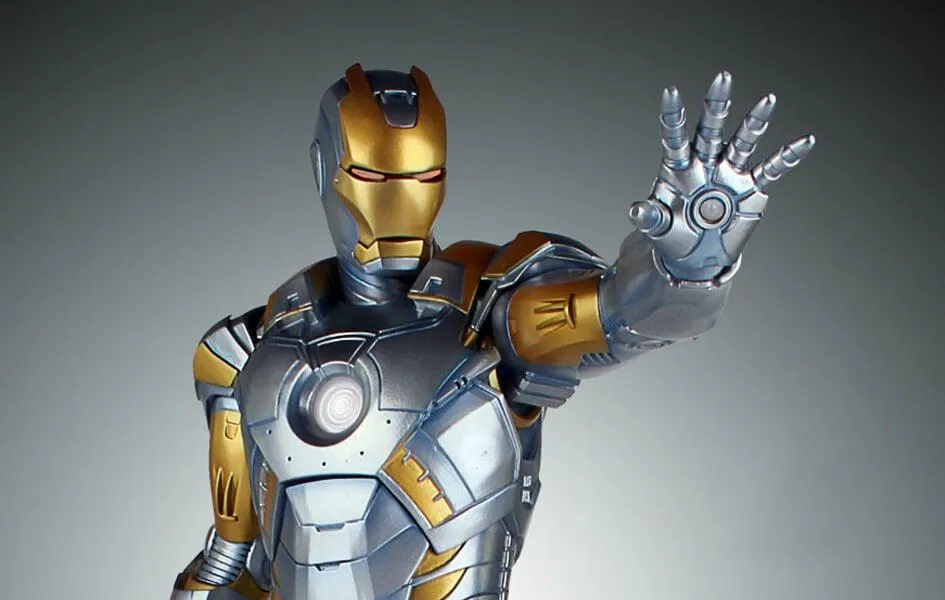 Sorayama Iron Man 1/4 Statue by Gentle Giant Imaginary Play Miniature Collection