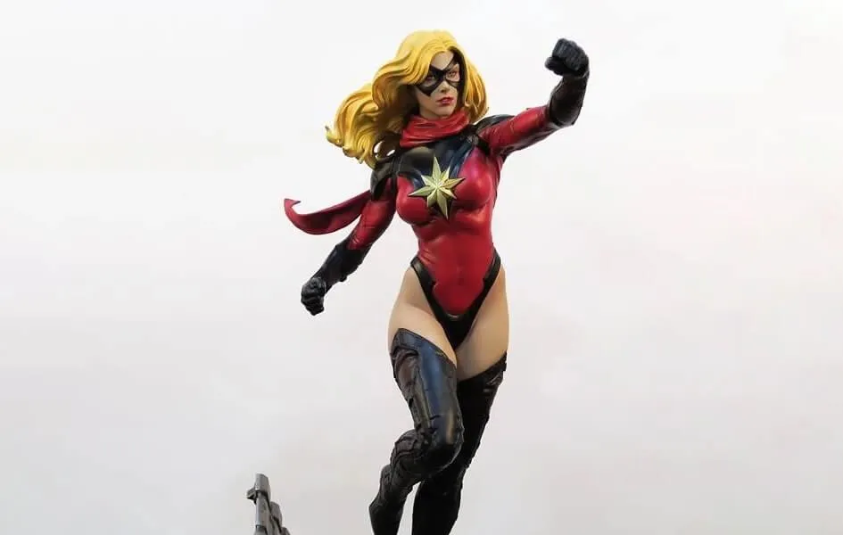 Game Character MS MARVEL1/4 Scale Statue (Comics Version) by XM STUDIOS